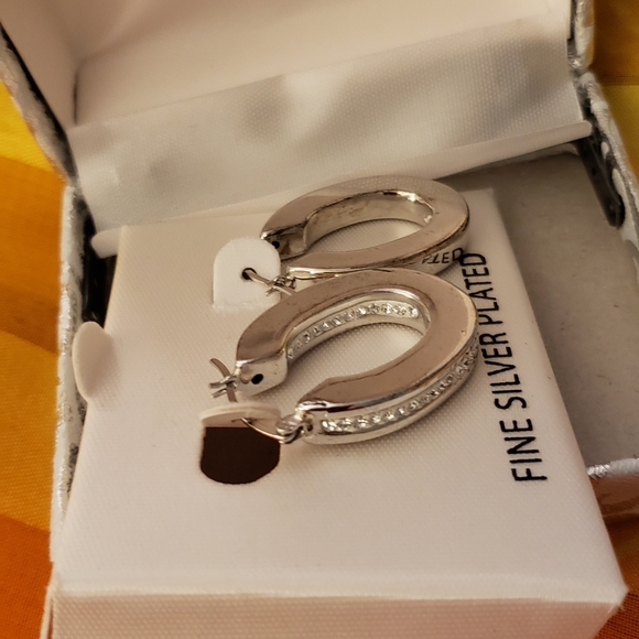 Genuine crystals Silver plated hoops - Picture 6 of 7